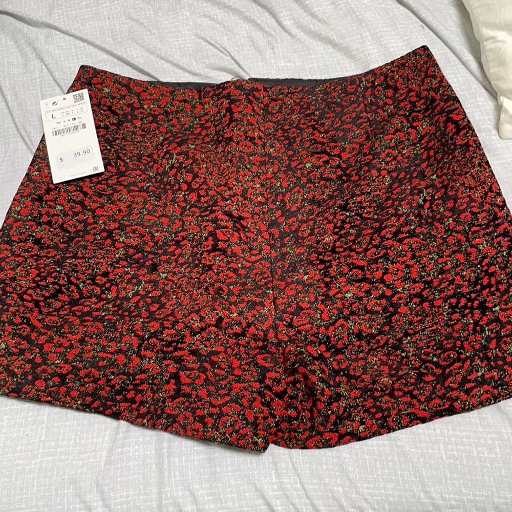 Zara Shorts Red Cheetah print